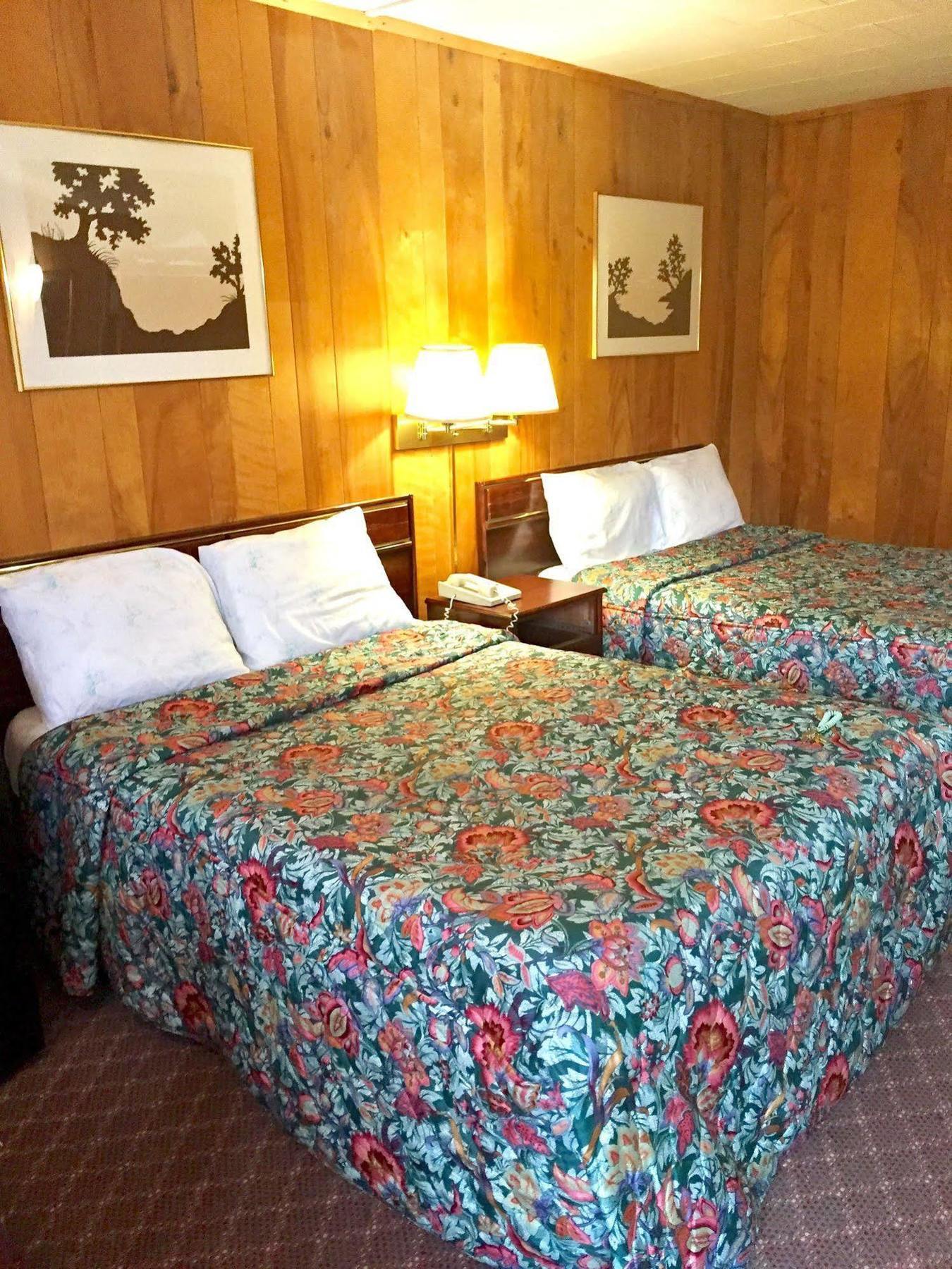 Travel Inn Westmoreland Exteriör bild